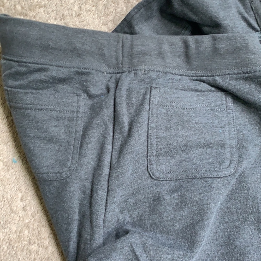 Banana Republic sweatsuit. Size small. NWOT - Picture 11 of 12